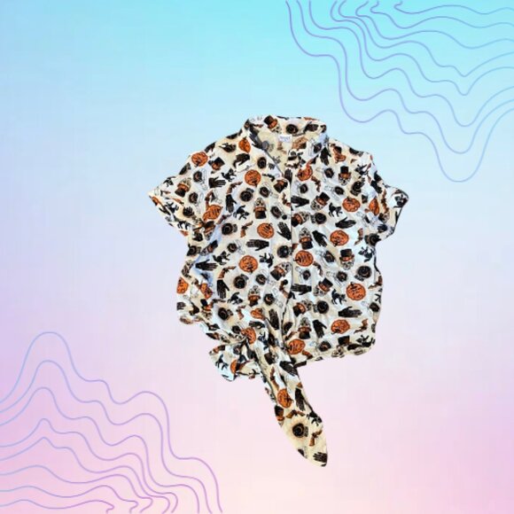 SPIRIT HALLOWEEN Spooky Print Button Up - Picture 1 of 4